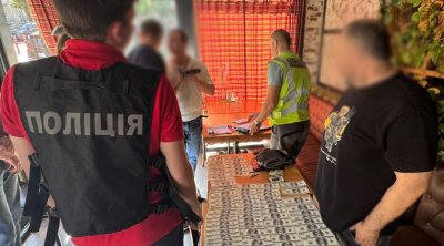 Kiyevdə Müdafiə Nazirliyinin rəsmisi tutuldu - 10 min dollar rüşvət alıb