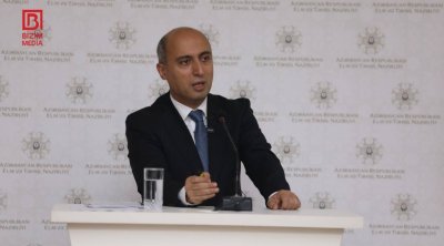 “Müəllim şagirdə şeiri əzbərlətməklə onu əmək bazarına hazırlamır” – Nazir