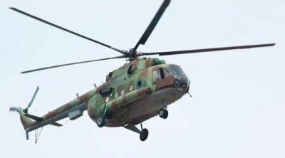 Ukraynanın Mi-8 helikopteri Rusiya dronunu izləyir və vurur – ANBAAN VİDEO
