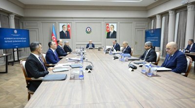 Baş nazir İqtisadi Şuranı toplayıb tapşırıqlar verdi - FOTO