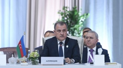 XİN başçısı Ərəb-İslam Sammitində Qətərin ərazi bütövlüyünə dəstək ifadə edib