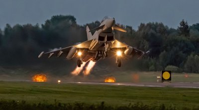 Britaniya Polşa səmasını qorumaq üçün qırıcı təyyarələr GÖNDƏRƏCƏK