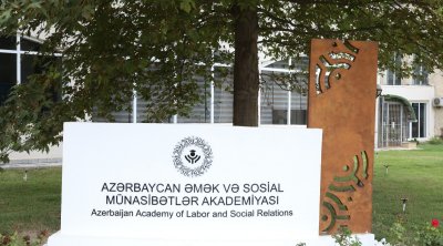 Azərbaycan Əmək və Sosial Münasibətlər Akademiyasında Bilik Günü münasibətilə tədbir keçirildi - FOTO
