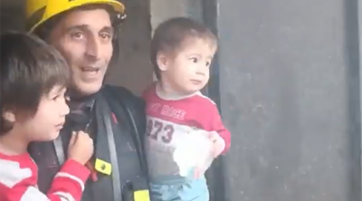 Sumqayıtda yaşayış binasında yanğın oldu, 8 nəfər təxliyə edildi - VİDEO