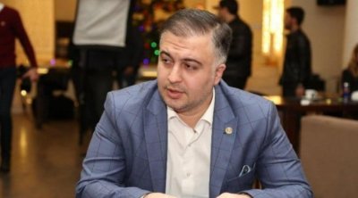 Hüseyn qızlarına verdiyi mülkləri açıqladı