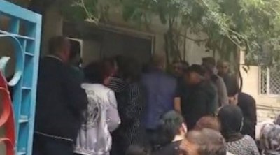 9 nömrəli poliklinikada dərmana görə insan İZDİHAMI - VİDEO