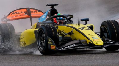 Bakıda Formula 2 yarışının sıralama turu BAŞLADI