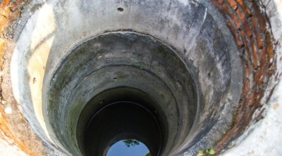 Quyuya düşən şəxs belə xilas olundu – FOTO