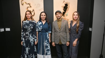 Leyla, Arzu və Alena Əliyevalar “Əcdadlar” sərgisində - FOTO
