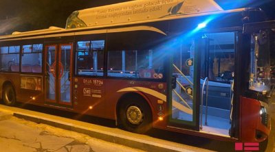“BakuBus”un avtobusu piyadanı vurdu – VƏZİYYƏTİ AĞIRDIR