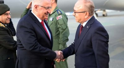 Türkiyənin milli müdafiə naziri Azərbaycana GƏLDİ - FOTO