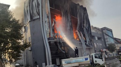 Türkiyədə ətir fabrikində YANĞIN: 6 ölü – VİDEO