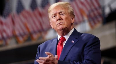 Tramp hər ABŞ vətəndaşına 2000 dollar vəd etdi