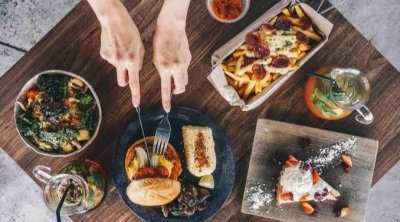 Saat 18:00-dan sonra yemək ziyandır? - Açıqlama