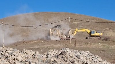 Laçının Qorçu qəsəbəsində söküntü işlərinə BAŞLANILDI – FOTO/VİDEO