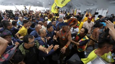 COP30-da “Mavi Zona"ya basqın etdilər - Xəsarət alanlar var – VİDEO