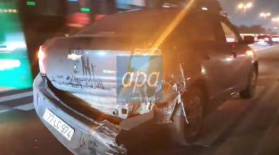 8 Noyabr prospektində zəncirvari qəza oldu - VİDEO