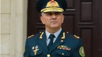 Təqaüdə göndərilən general yenidən xidmətə qayıtdı