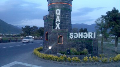 Qaxda ata mülkünə görə dava: 65 yaşlı kişi bacısına xəsarət yetirdi