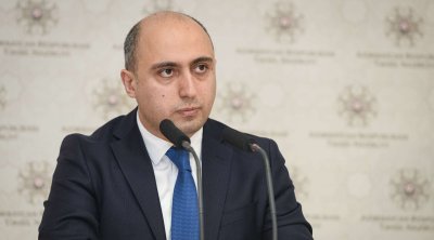 “Müəllimlərin növbəti sertifikatlaşmada iştirakı üçün motivasiya olmalıdır” - Emin Əmrullayev