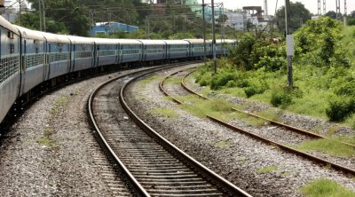 Göyçə mahalında qatar relsdən çıxdı - FOTO