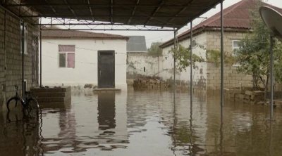 Aşağı Güzdək qəsəbəsindən ŞİKAYƏT: Yağış yağanda evlər su altında qalır – VİDEO