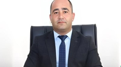 Mandatı ləğv olunan deputat xadiməni məhkəməyə veribmiş