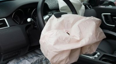 Göygöldə ağır qəza: Piyadanı vurub öldürdü, maşını aşırdı