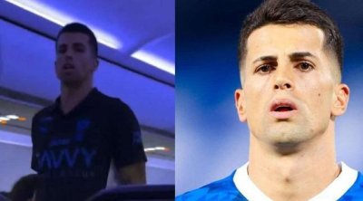 Tanınmış futbolçu təyyarədə kobudluq etdi - VİDEO