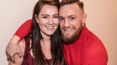 Makqreqor 17 il sonra onunla evləndi