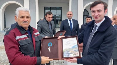Xıdırlı kəndində 16 ailəyə mənzillərin açarları təqdim edildi - FOTO