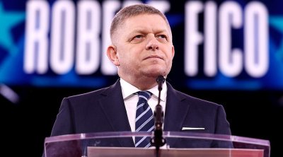 Aİ sammitinə gələn Fitsonun təyyarəsi yararsız hala düşdü - FOTO