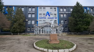 Səma qəhrəmanının həyat hekayəsi - Pilot Aleksandr Kalyaninovun Ukraynada təhsil aldığı akademiyadan REPORTAJ - VİDEO