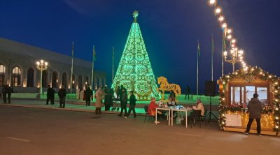 Xankəndidə &ldquo;Qış nağılı&rdquo; bayram yarmarkası fəaliyyətə başladı - FOTO