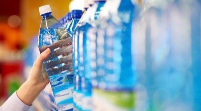 Plastik qablardan su içmək sağlamlığa zərərlidirmi?