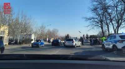 Mingəçevirdə 2 avtomobil toqquşdu &ndash; FOTO