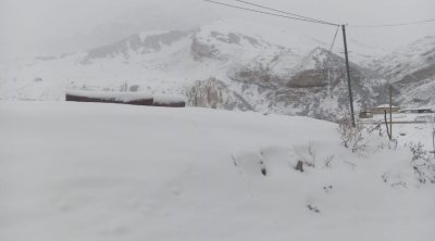 Ölkənin şimalına bu gecə qar yağıb - FOTO