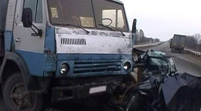 Gəncədə sərnişin avtobusu ilə yük maşını toqquşdu - Xəsarət alan var