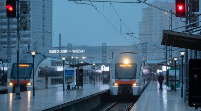 Sabah qatarlar qeyri-iş gününün cədvəlinə uyğun hərəkət edəcək - ADY