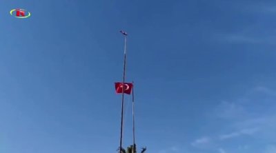 Türkiyənin Suriya ilə sərhəddində ölkə bayrağı endirildi - VİDEO