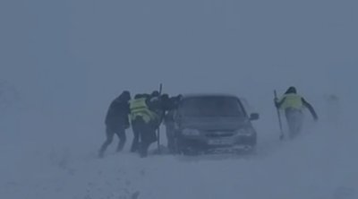 Qarlı havada avtomobil yollarında SON VƏZİYYƏT