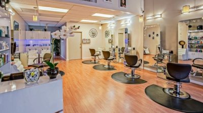 Gözəllik salonundan ŞOK CAVAB: "Şikayət etdiyiniz qurumlara məndən salam deyin" - VİDEO