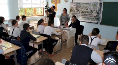 Məktəblərdə təhlükəli trend: 14-15 yaşlı yeniyetmələr...