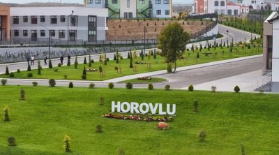Horovlu kəndində daha 20 ailəyə evlərinin açarları təqdim olundu
