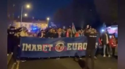 &ldquo;Qarabağ&rdquo; azarkeşləri Liverpulda stadiona doğru yürüş edirlər - ANBAAN VİDEO