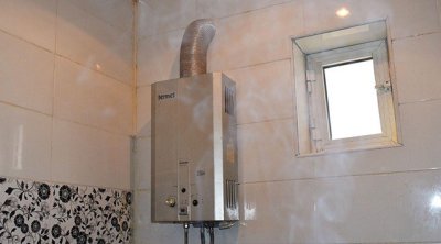 Hamamı təmir edərkən dəm qazından boğuldu