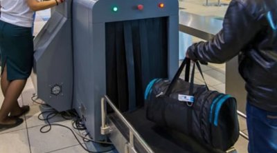 Vəzifəli şəxs 18 kq qızılla tutuldu - Evindən silah çıxdı