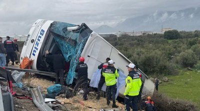 Antalyada sərnişin avtobusu aşdı - ÖLƏNLƏR VAR
