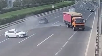 Bakıda yük maşını ağır qəzaya səbəb oldu &ndash; ANBAAN VİDEO