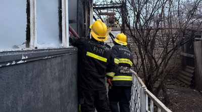 Ucarda beş otaqlı ev yanaraq külə döndü - FOTO